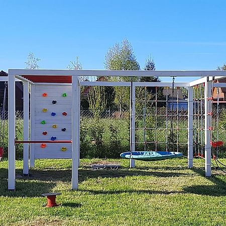 Osada Szwedzka Domek Plus Rusinowo  Eksteriør bilde